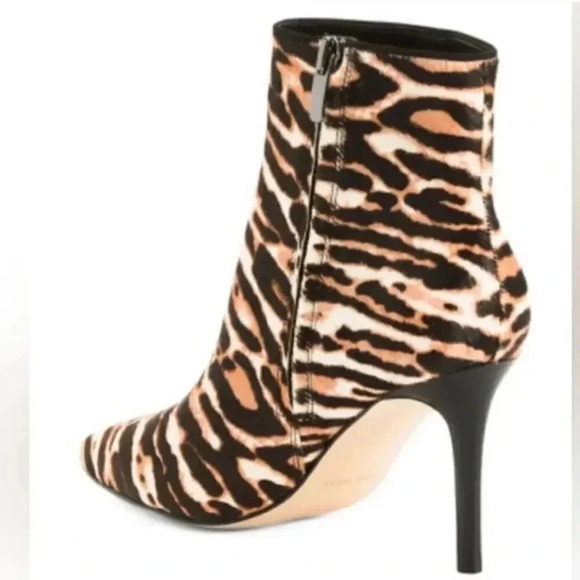 Nine West animal print heeled booties Faux fur Women’s size 5 Pointed toe - Picture 2 of 14